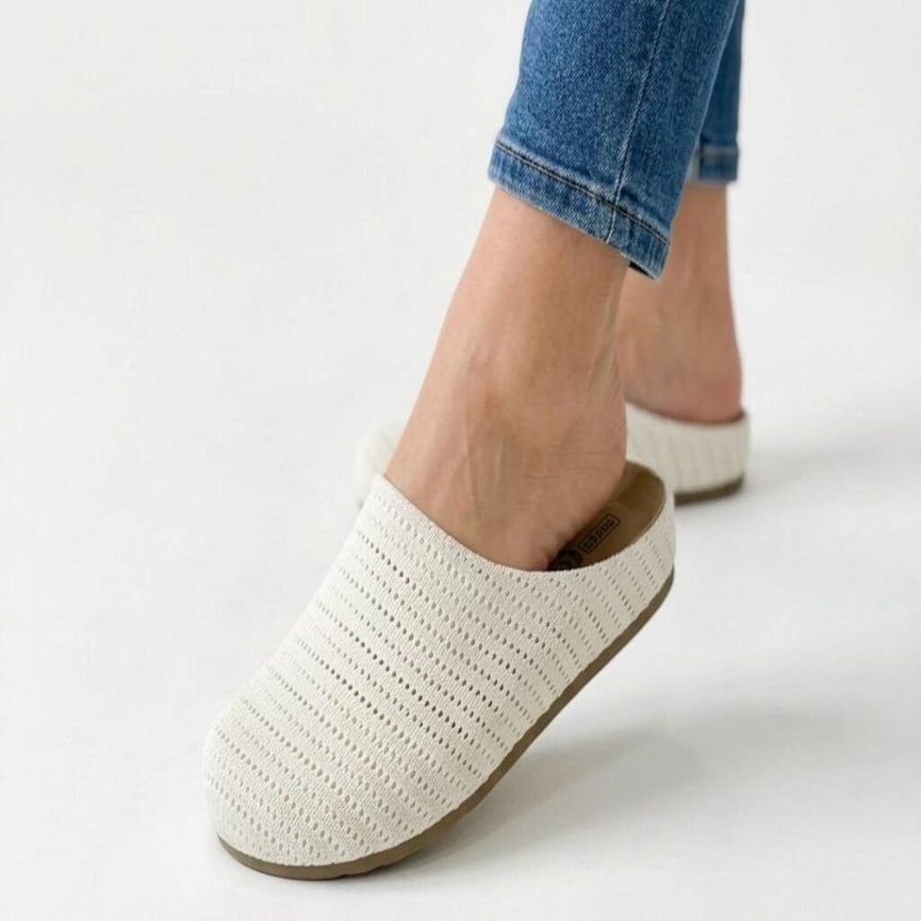 Slipper suede mules adorned